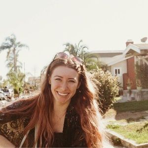 Meet your Posher, Alyy